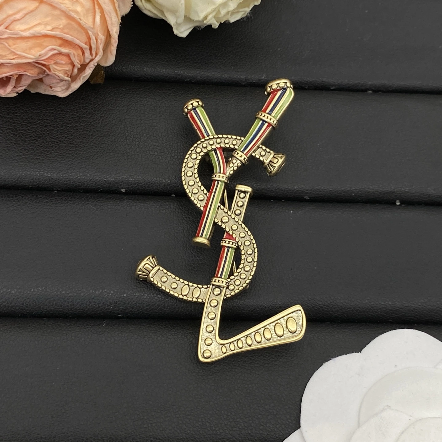 Saint Laurent(サンローラン / YSL)YSL新作ブローチ