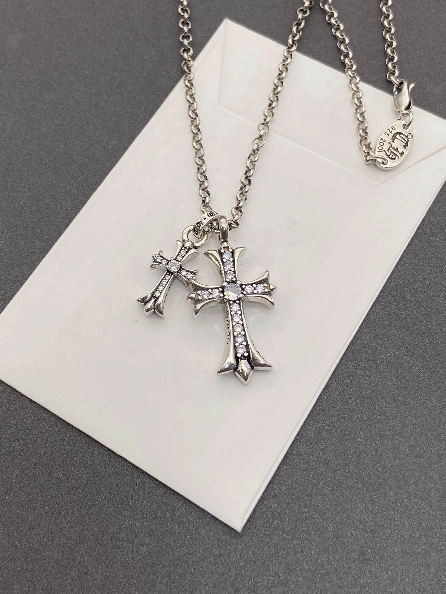 𝐶ℎ𝑟𝑜𝑚𝑒 𝐻𝑒𝑎𝑟𝑡𝑠 ⚜️Chrome Hearts(クロムハーツ / Chrome Hearts)クラシックダブルクロスネックレス✝️ クールな女子必携🕶️