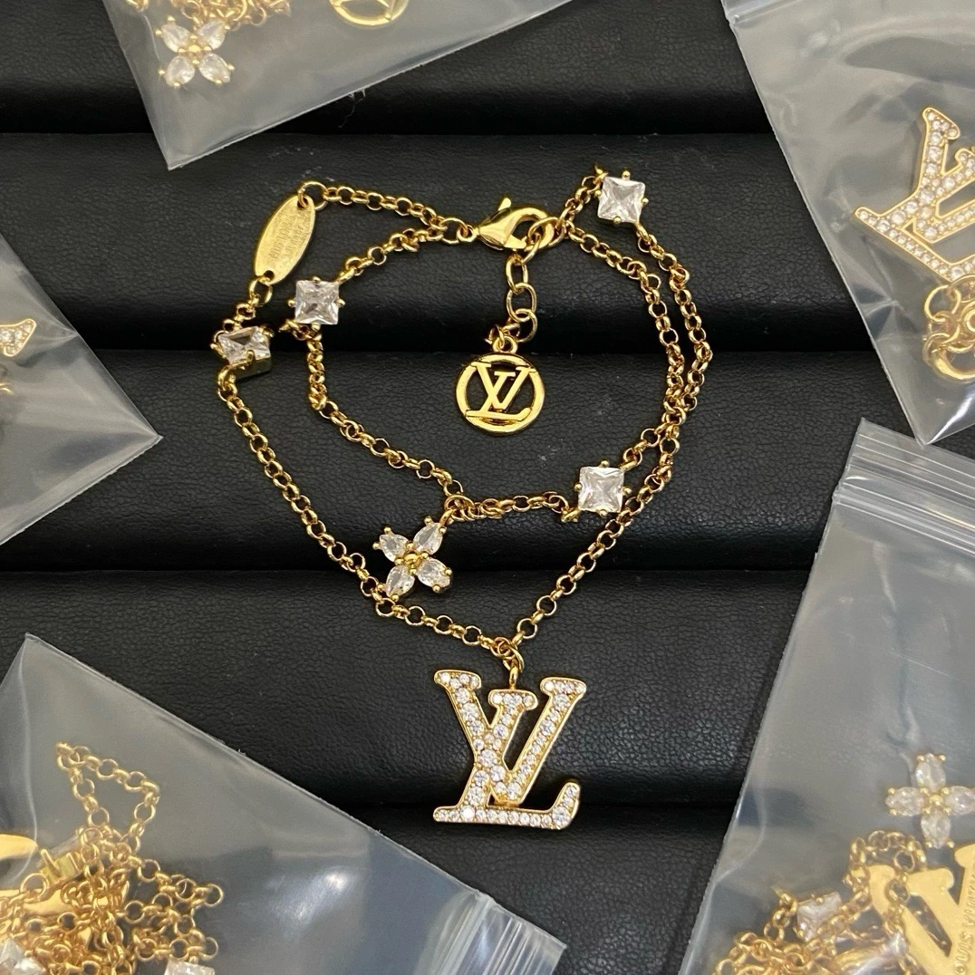 lvLouis Vuitton(ルイ・ヴィトン / LV)晶钻レター花卉双层ブレスレット入荷