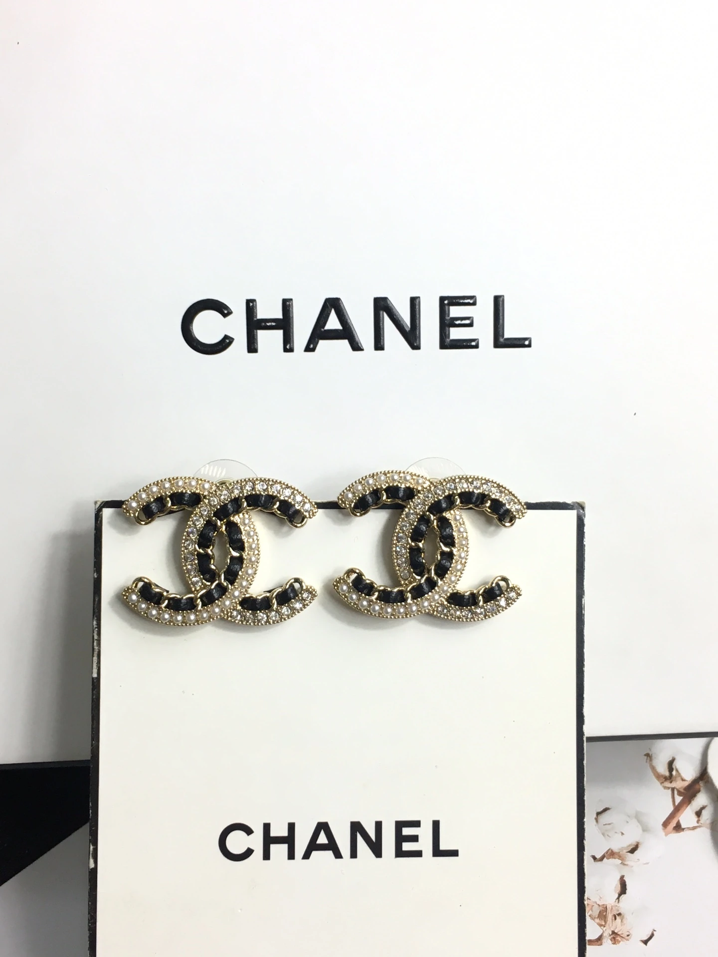 Chanel(シャネル / Chanel)Chanel(シャネル / Chanel)Chanel(シャネル / Chanel)双Cパールダイヤモンド留めブラック编织皮ラージピアス