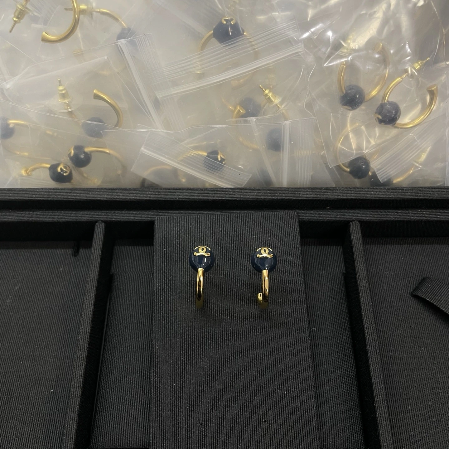 Chanel(シャネル / Chanel)Chanel(シャネル / Chanel)新作深ブループラネットフープピアスピアス