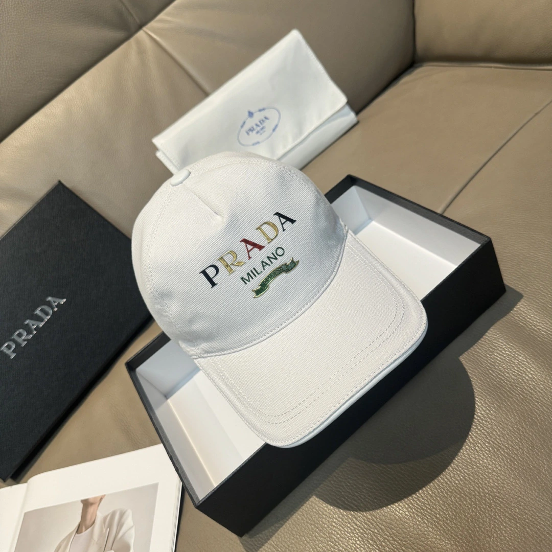 Prada logo 帽子