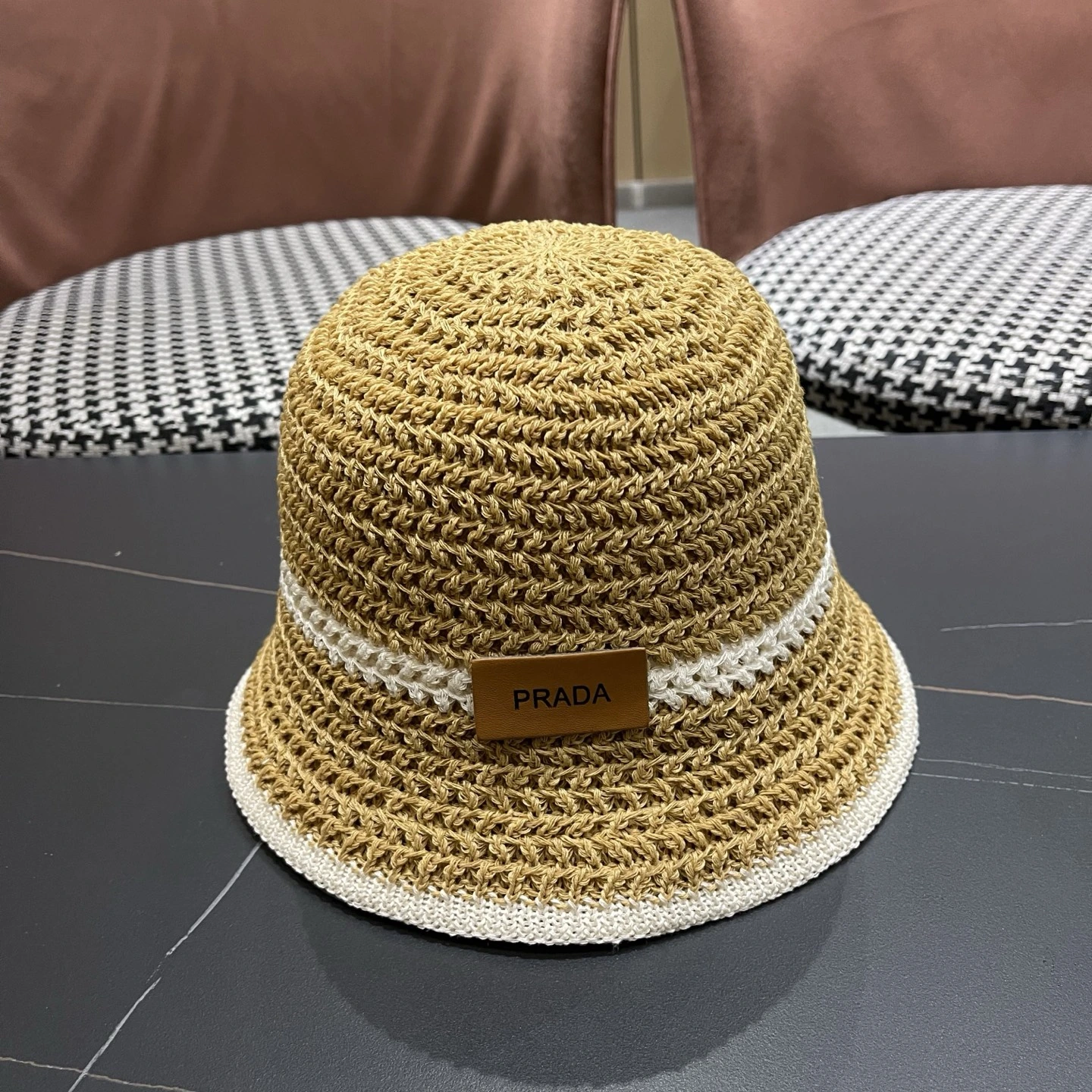 Prada 帽子
