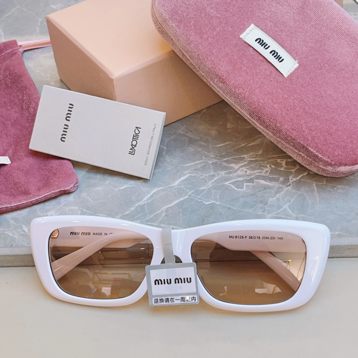 MIUMiu サングラス