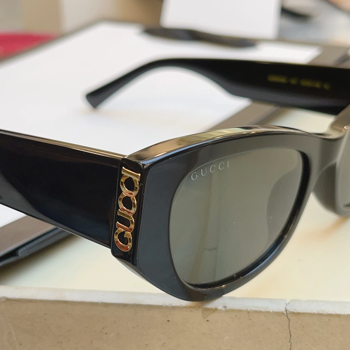 Gucci MODEL サングラス