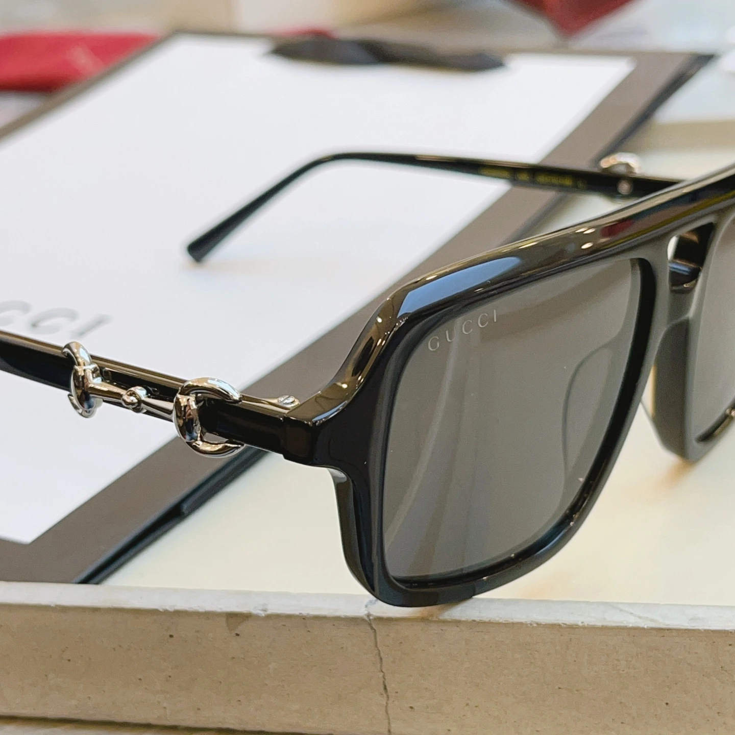 Gucci MODEL サングラス