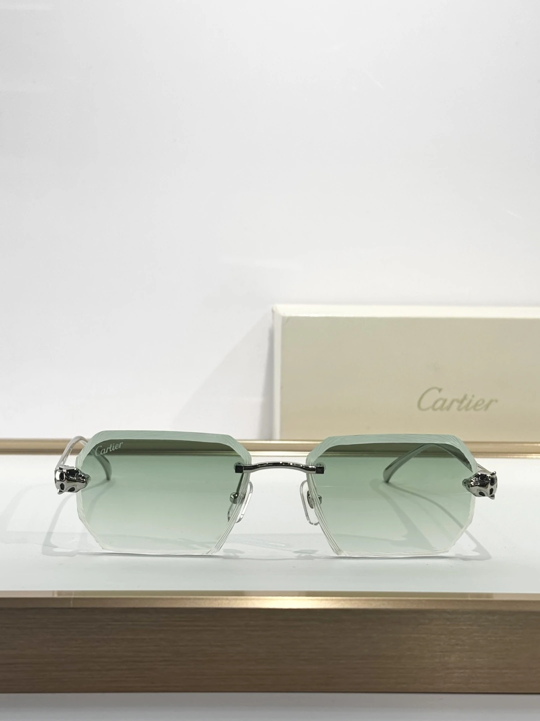 photo chromic Cartier钻石切割尼龙镜片 Top quality Without a frame MODEL:CT0868S SIZE:56口18-140 墨镜p16185 变色p16205