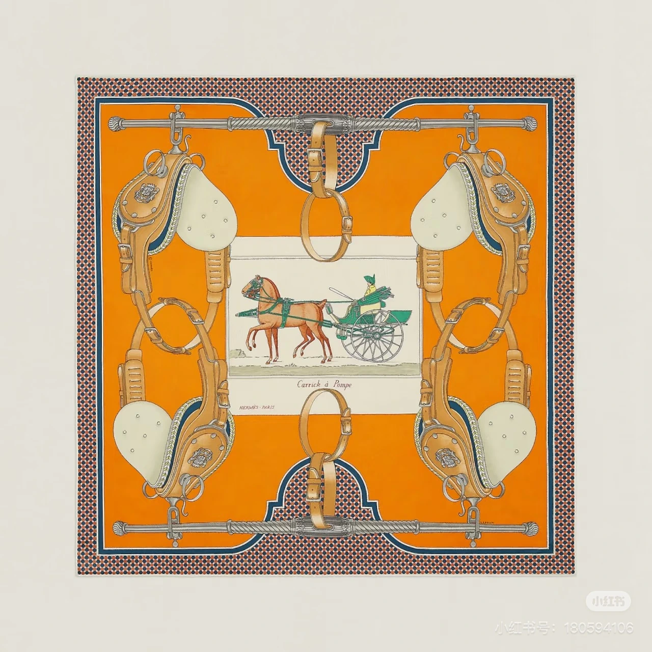 卸 。HERMÈS(エルメス) スクエアスカーフ。素材:シルク100%。サイズ:90×90cm。首元や肩掛けなど幅広いスタイリングに使いやすいデザインです