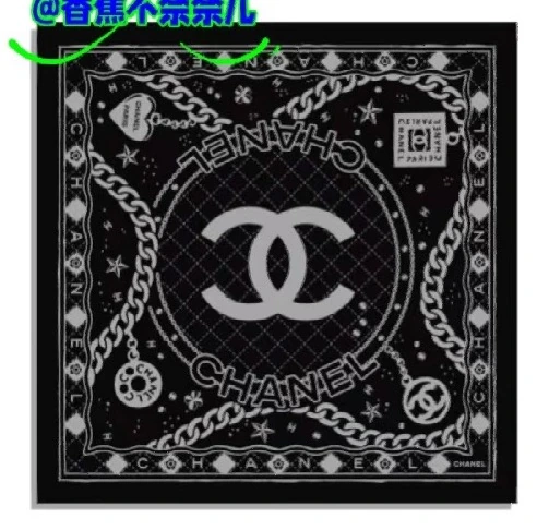 卸 。CHANEL（シャネル） スクエアスカーフ。素材：シルク。サイズ：90×90cm。首元や肩掛けなど幅広いスタイリングに使いやすいデザインです