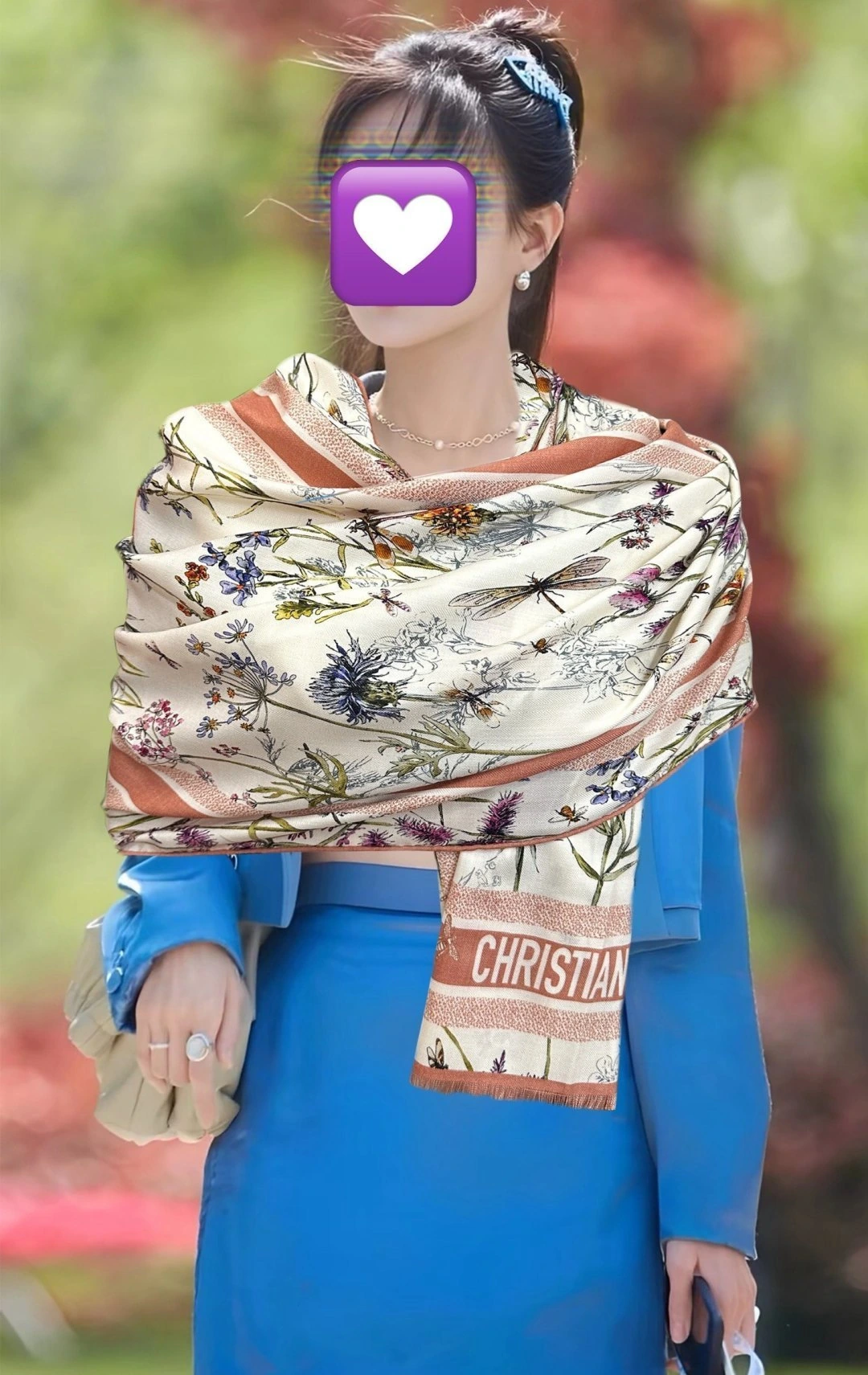 卸 。Dior(ディオール) マフラー。素材:カシミヤ。仕様:リバーシブル。サイズ:65×185cm。ポイント:新作。首元や肩掛けなど幅広いスタイリングに使いやすいデザインです