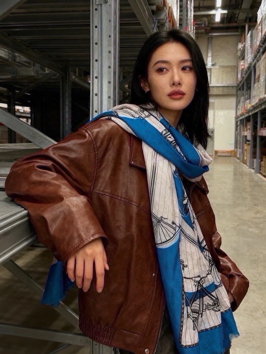 卸 。HERMÈS(エルメス) マフラー。素材:カシミヤ。サイズ:110×200cm。ポイント:上質仕様・新作。首元や肩掛けなど幅広いスタイリングに使いやすいデザインです