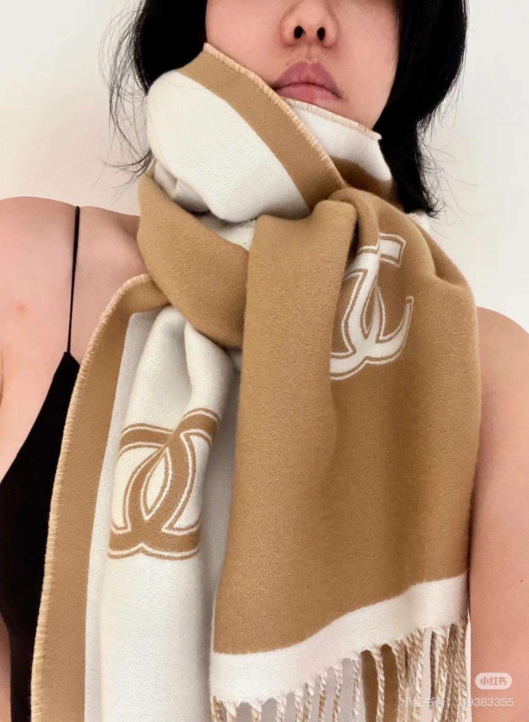 卸 。CHANEL(シャネル) マフラー/ショール。素材:ウール100%。サイズ:184×34cm。ポイント:新作。首元や肩掛けなど幅広いスタイリングに使いやすいデザインです