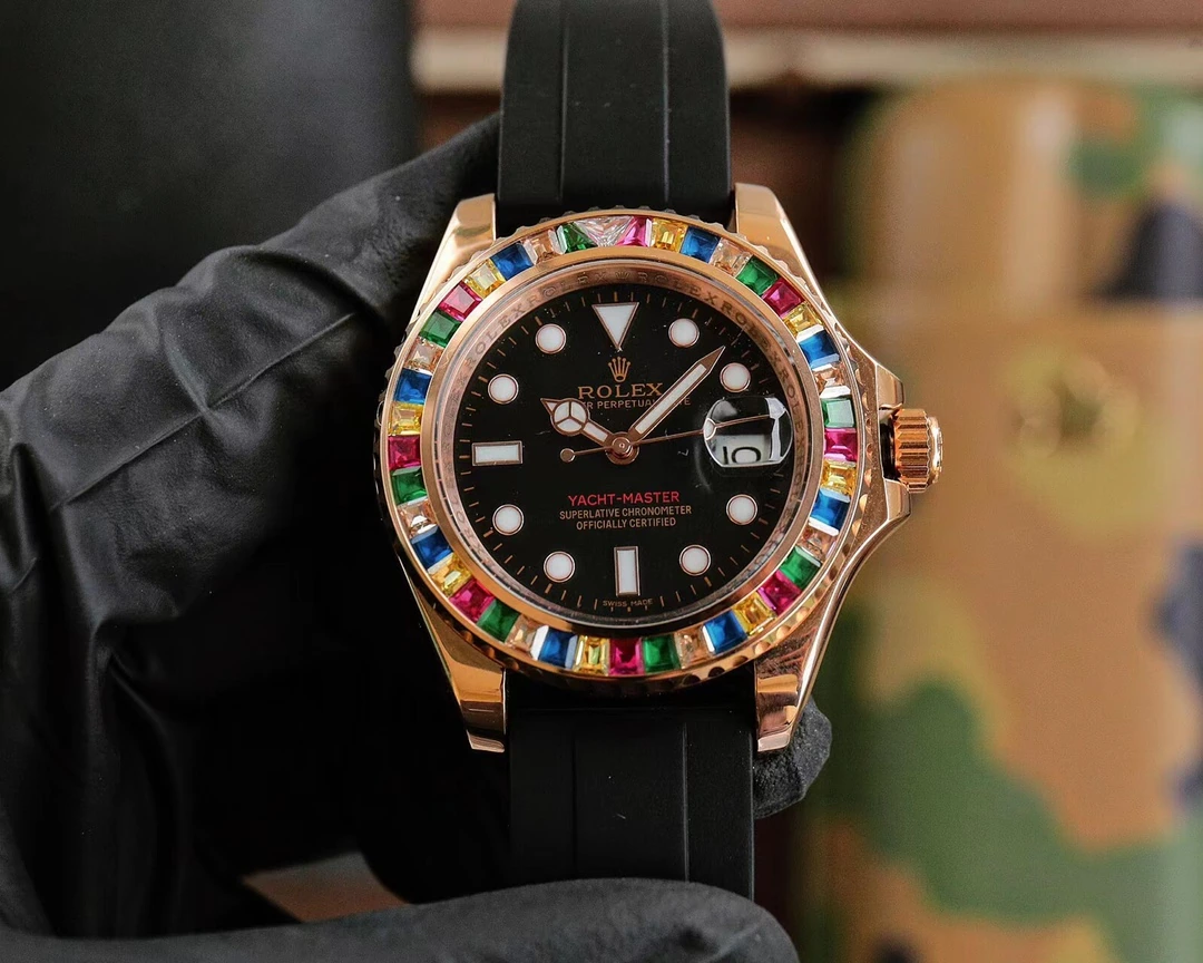 Rolex（ロレックス） サブマリーナ。ハイグレード仕様、カスタム仕様、ラバーストラップ、自動巻き機械式、サイズ 40mm、夜光、調節可能