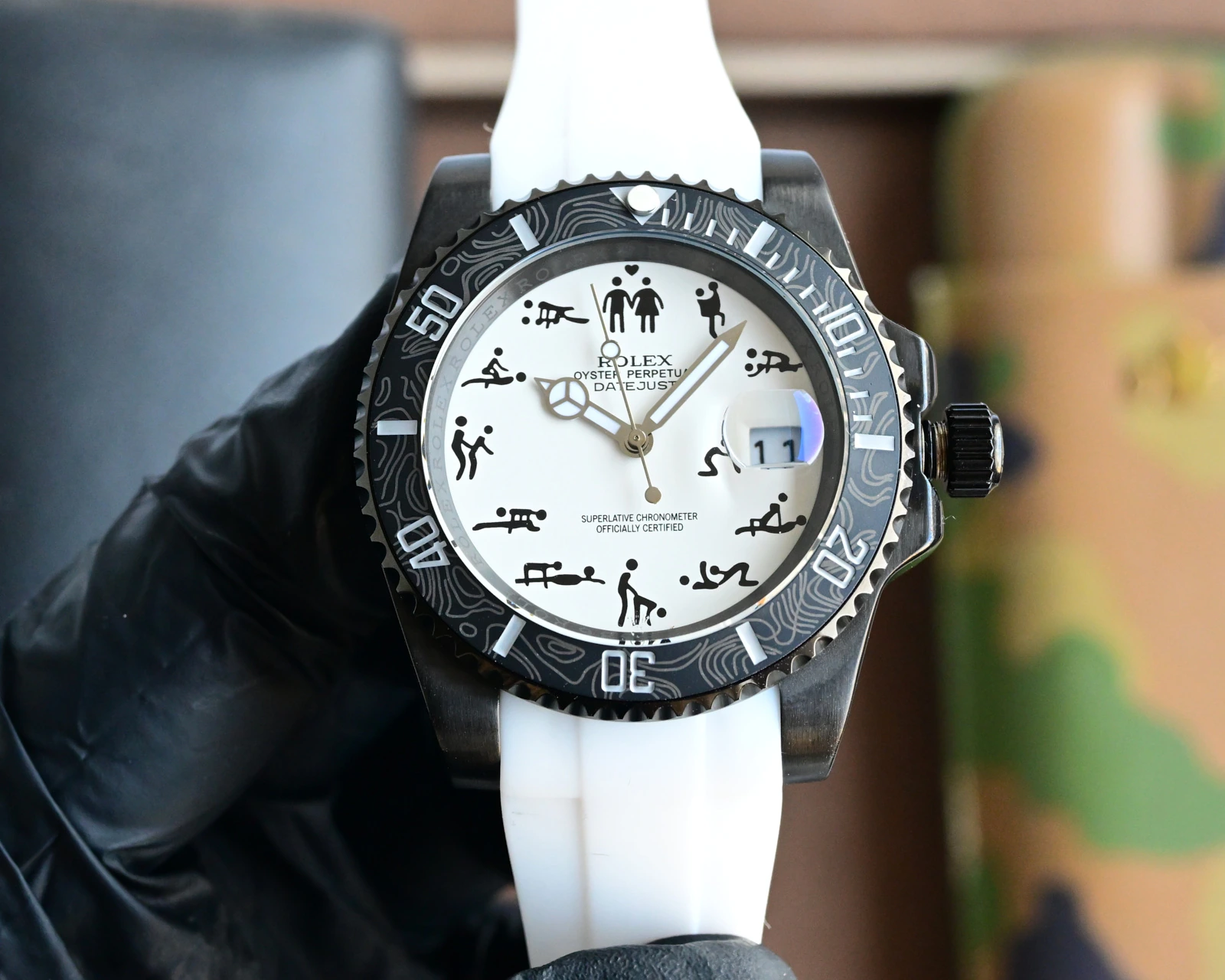 Rolex（ロレックス） サブマリーナ。ハイグレード仕様、カスタム仕様、ラバーストラップ、自動巻き機械式、サイズ 40mm、夜光、調節可能