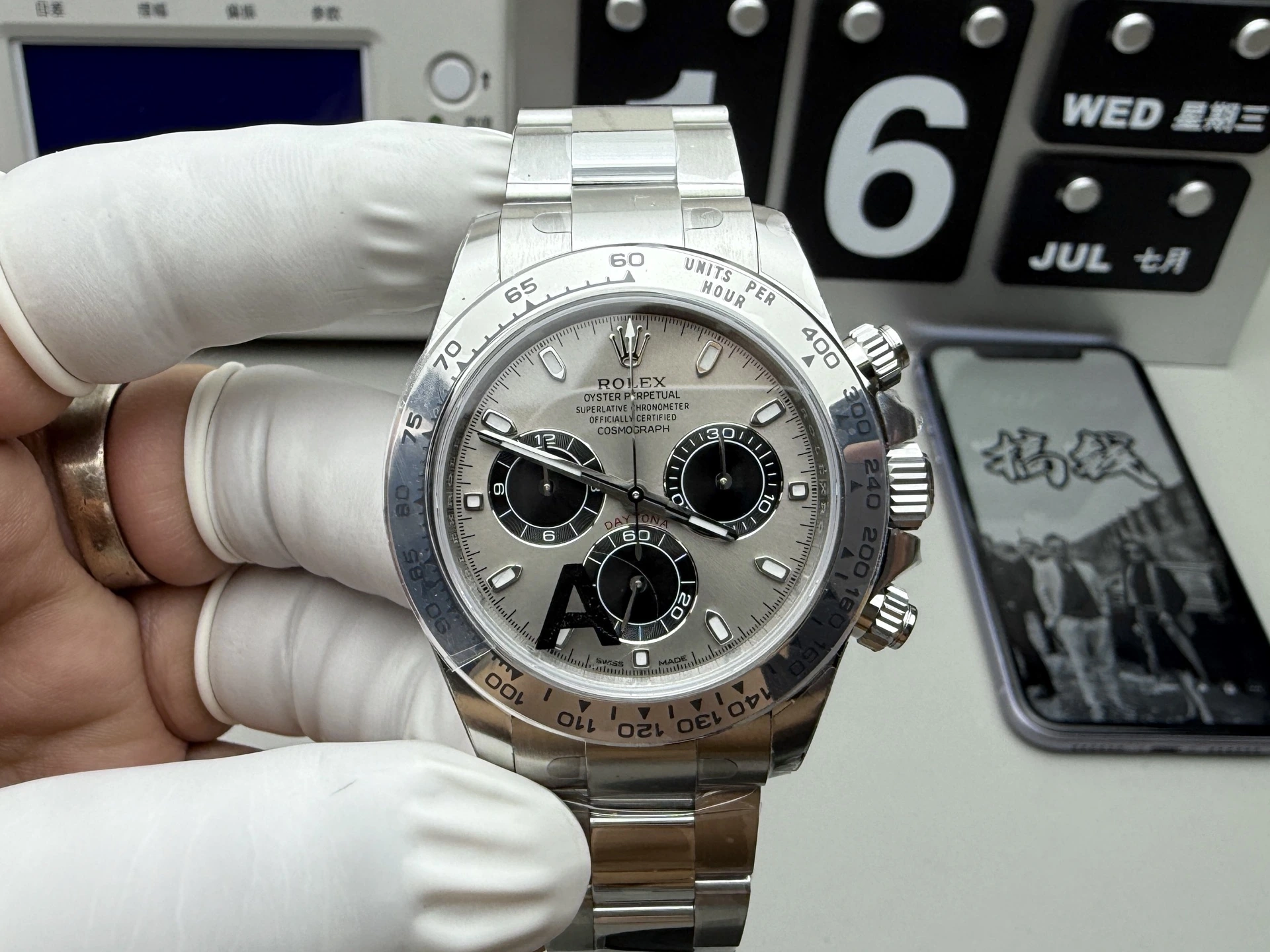 VS Rolex(ロレックス) デイトナ。出荷前実物写真