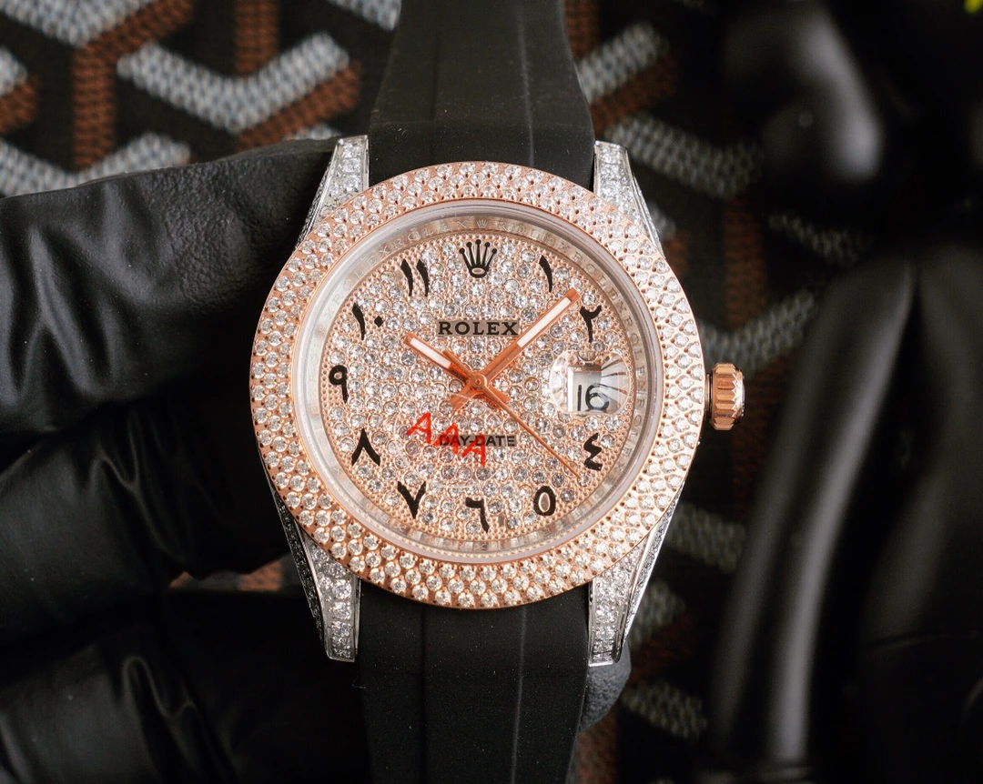 Rolex(ロレックス) サブマリーナ。ハイグレード仕様、カスタム仕様、ラバーストラップ、自動巻き機械式、サイズ 40mm、夜光、調節可能