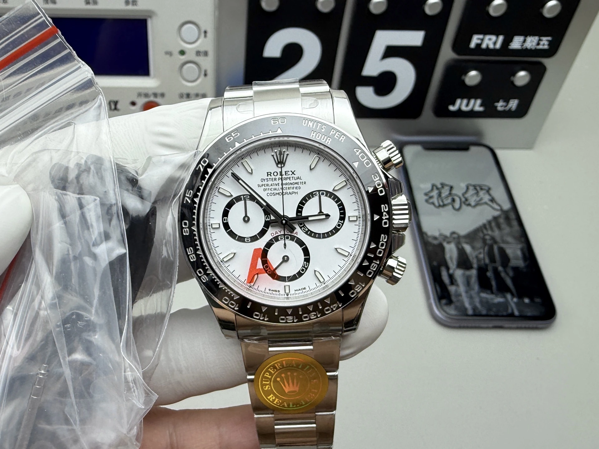 VS Rolex(ロレックス) デイトナ。パンダ文字盤、ムーブメント 4131、出荷前実物写真