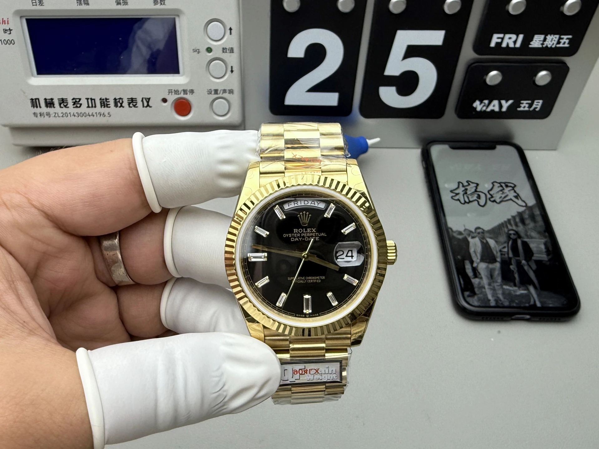 QF Rolex(ロレックス) デイデイト。ブラック×ゴールド文字盤、出荷前実物写真