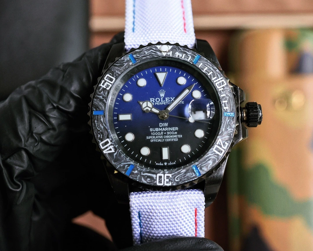 Rolex(ロレックス) サブマリーナ。自動巻き機械式、サイズ 40mm