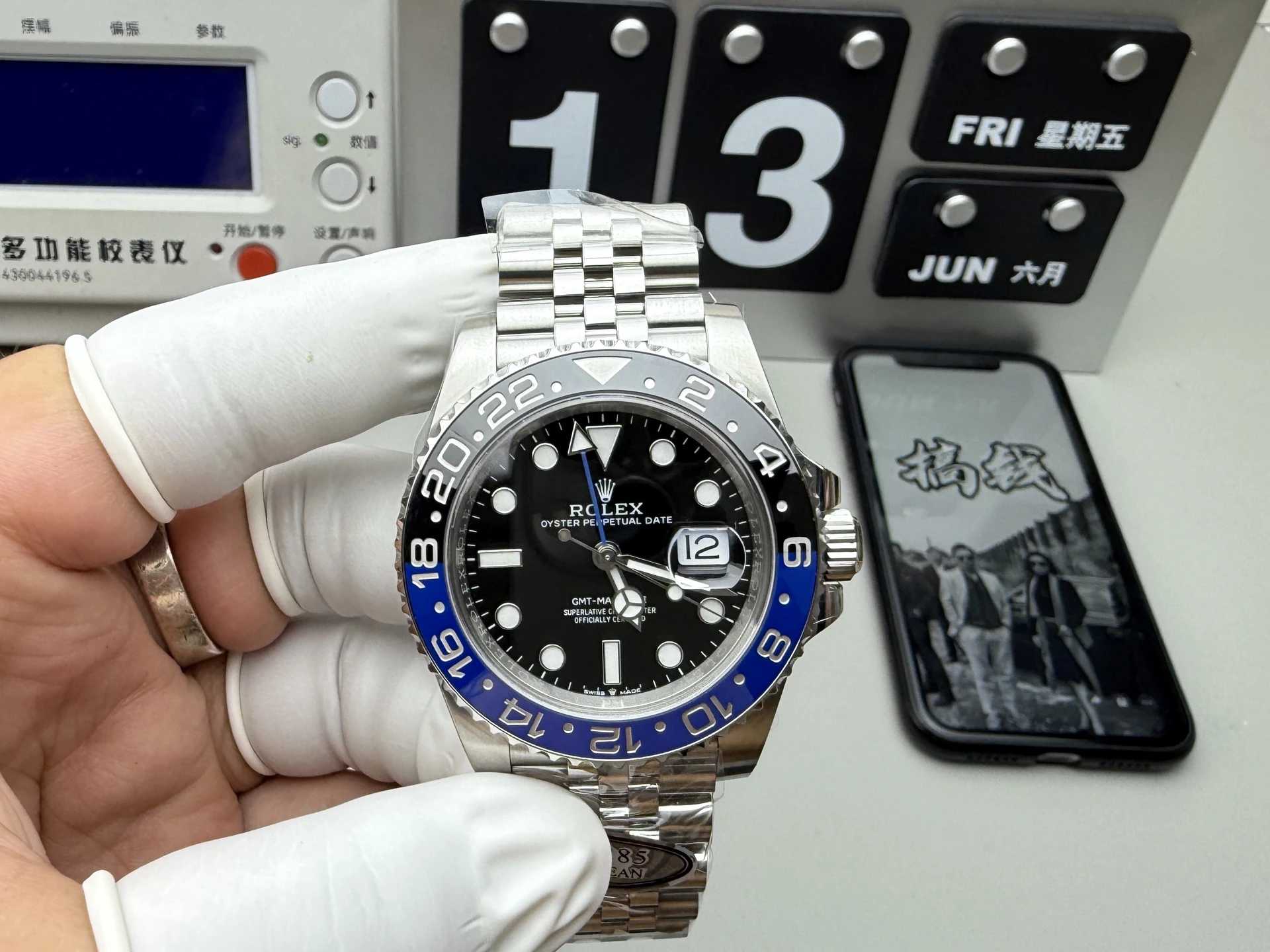 Rolex(ロレックス) GMTマスターII。ブルー×ブラックベゼル、出荷前実物写真