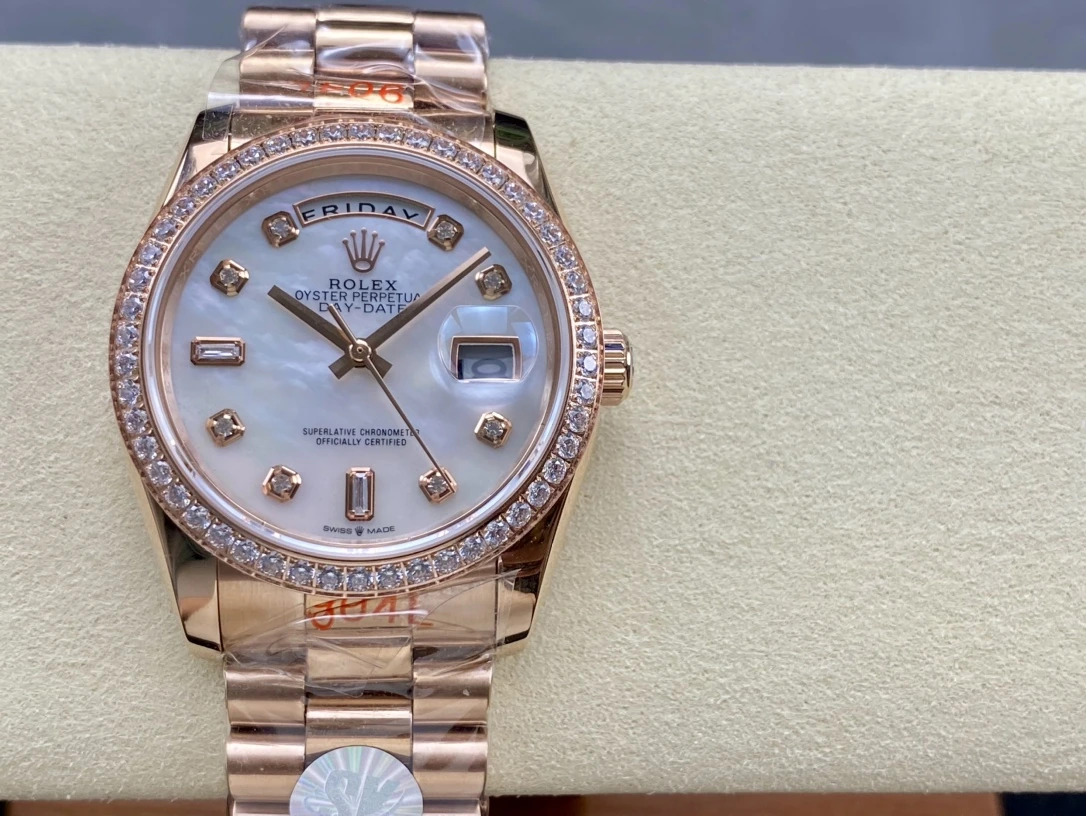 SK Rolex(ロレックス) デイデイト / デイトジャスト。デイデイト表示、316Lステンレススチール、サファイアクリスタル、ジュビリーブレスレット、オイスターブレスレット、自動巻き機械式、サイズ 36mm、曜日表示