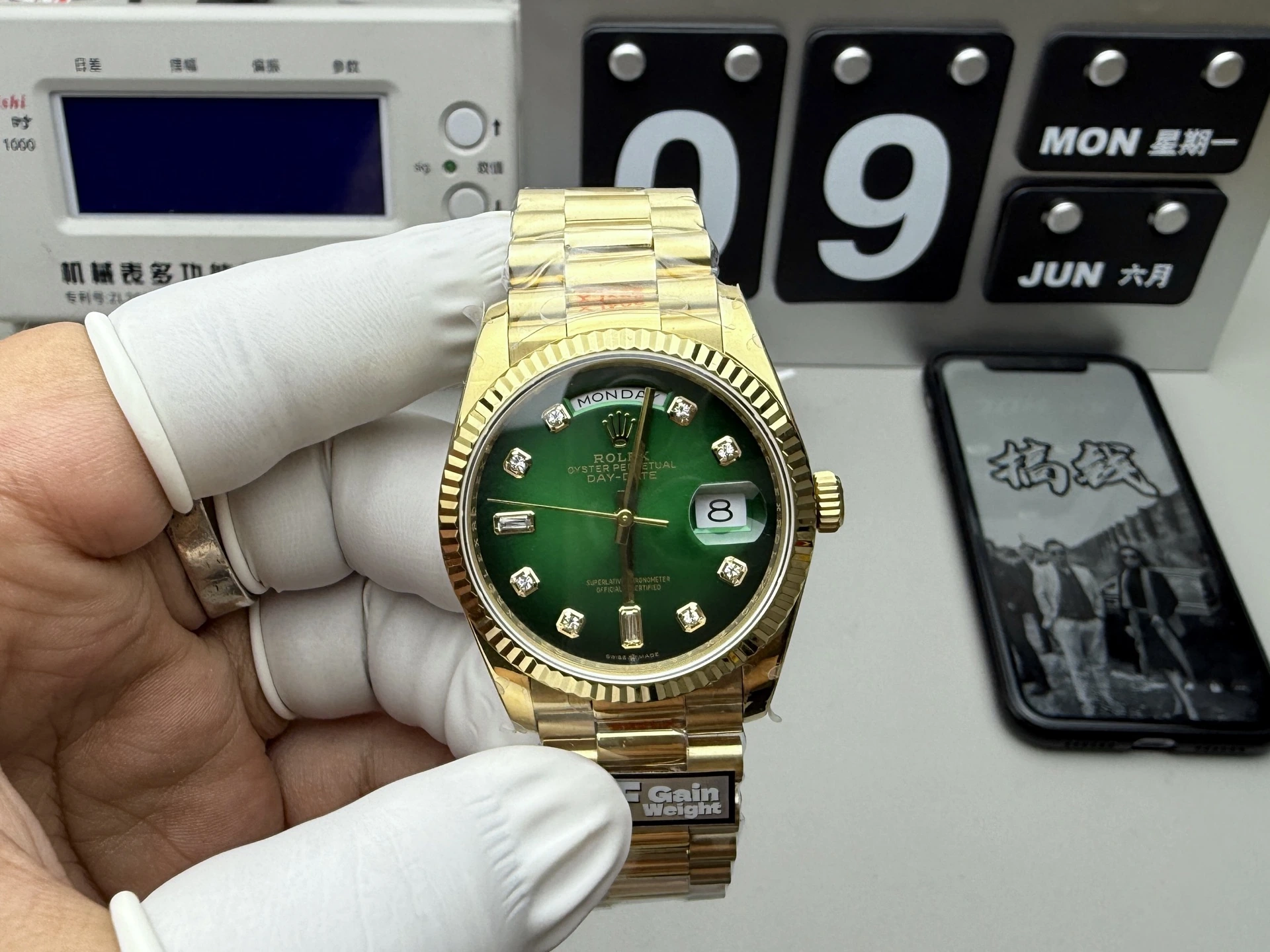QF Rolex（ロレックス） デイデイト。グリーン文字盤、出荷前実物写真