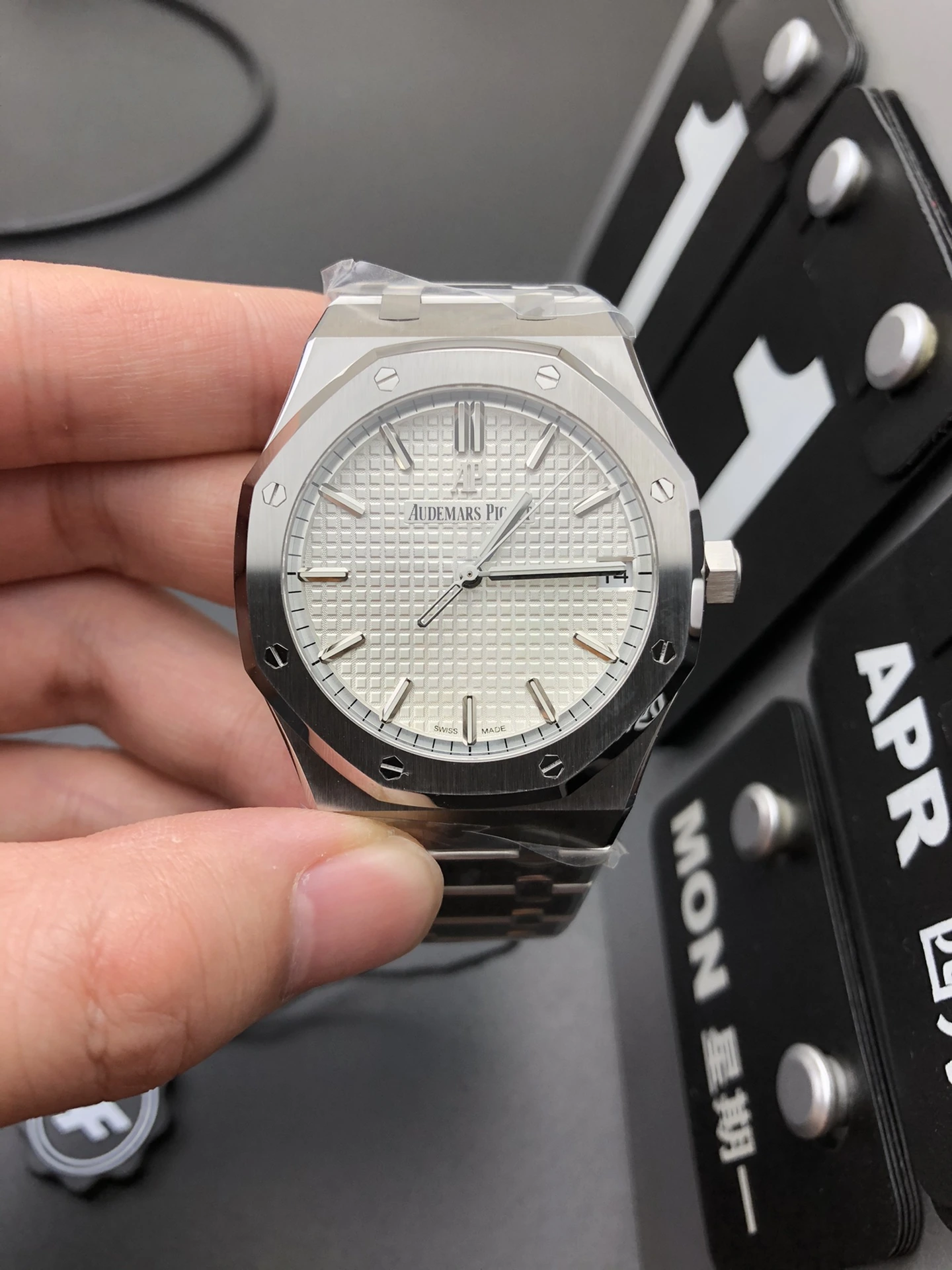 ZF 15500 腕時計