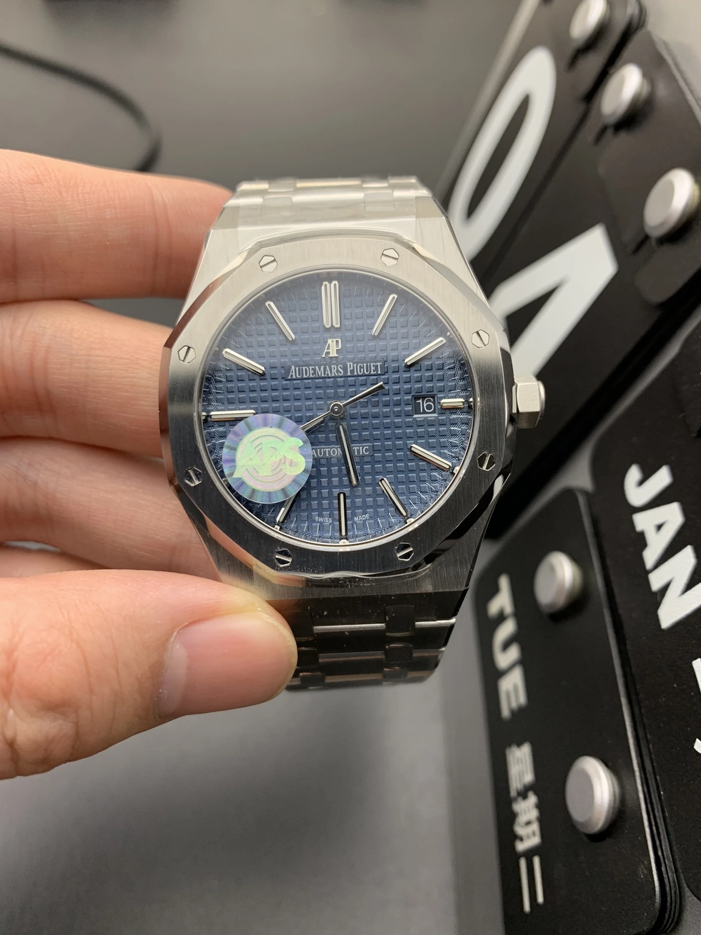 APS 15400 腕時計