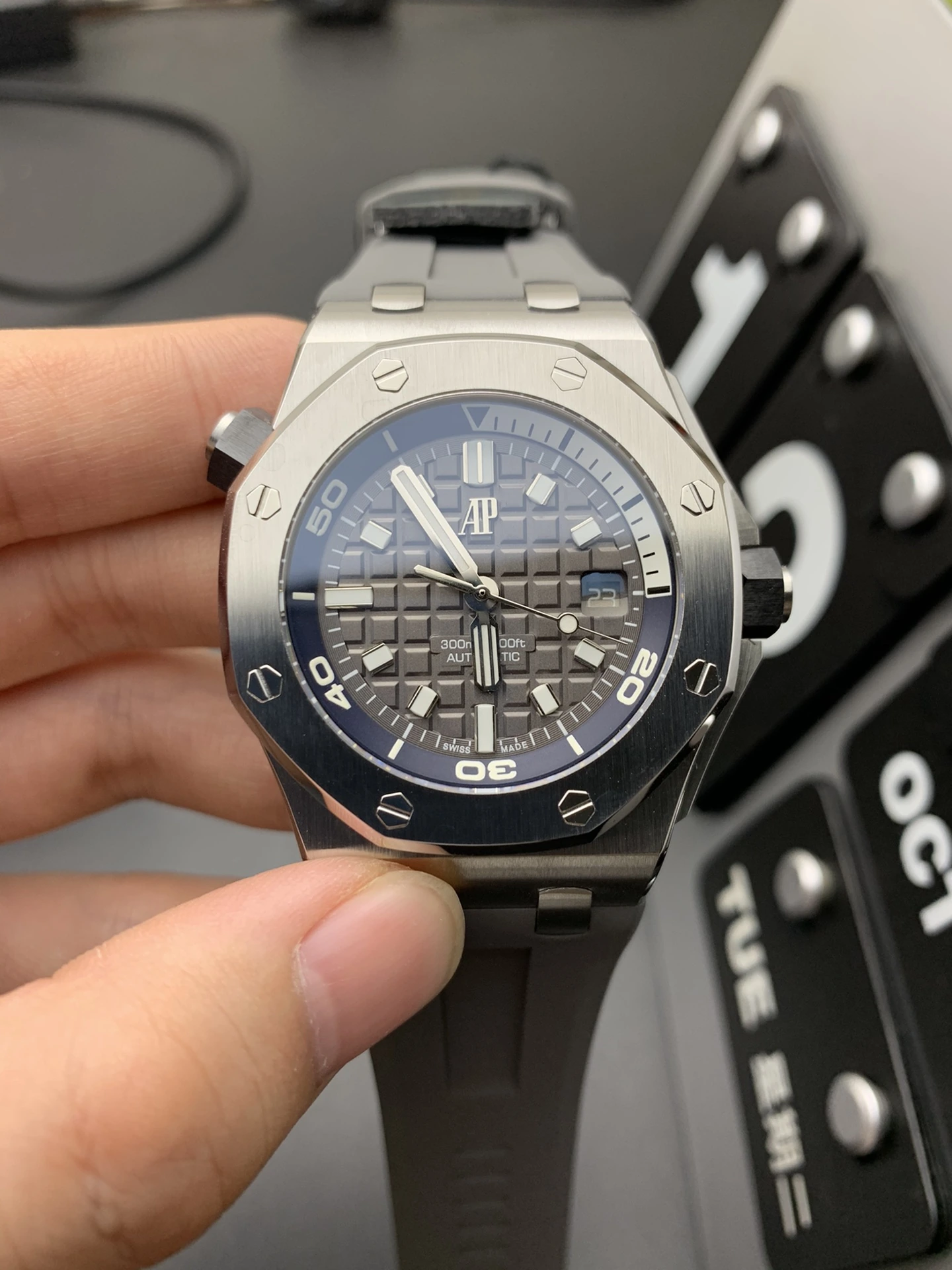 BF 15720 腕時計