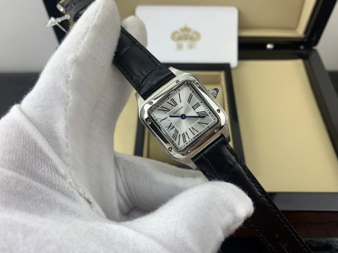 Cartier 腕時計