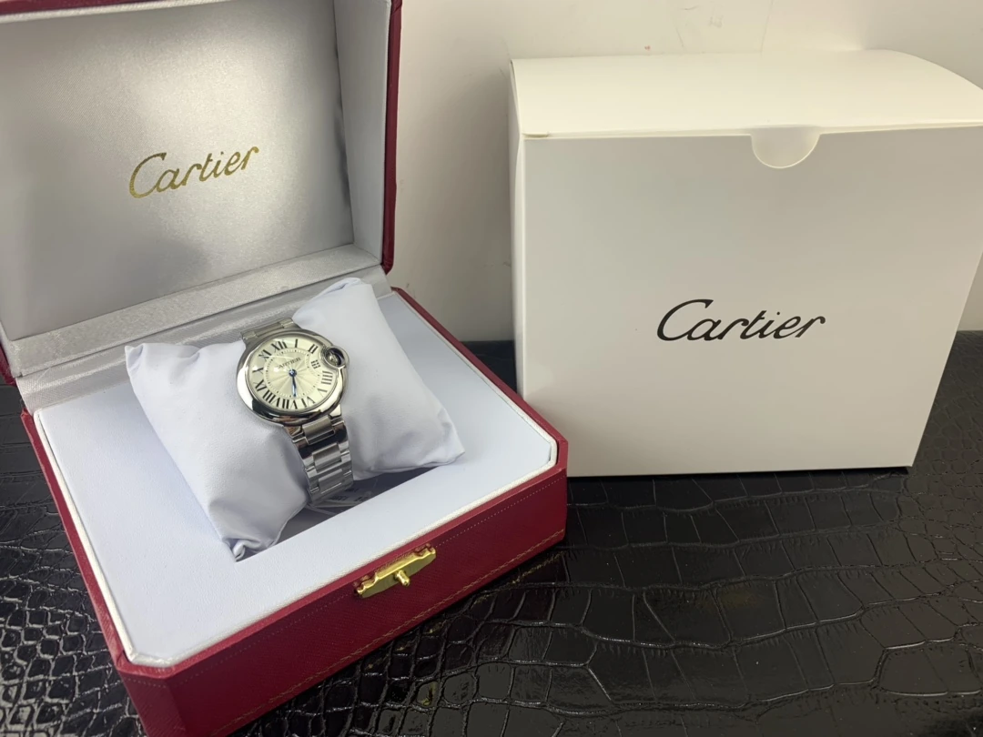 Cartier 腕時計