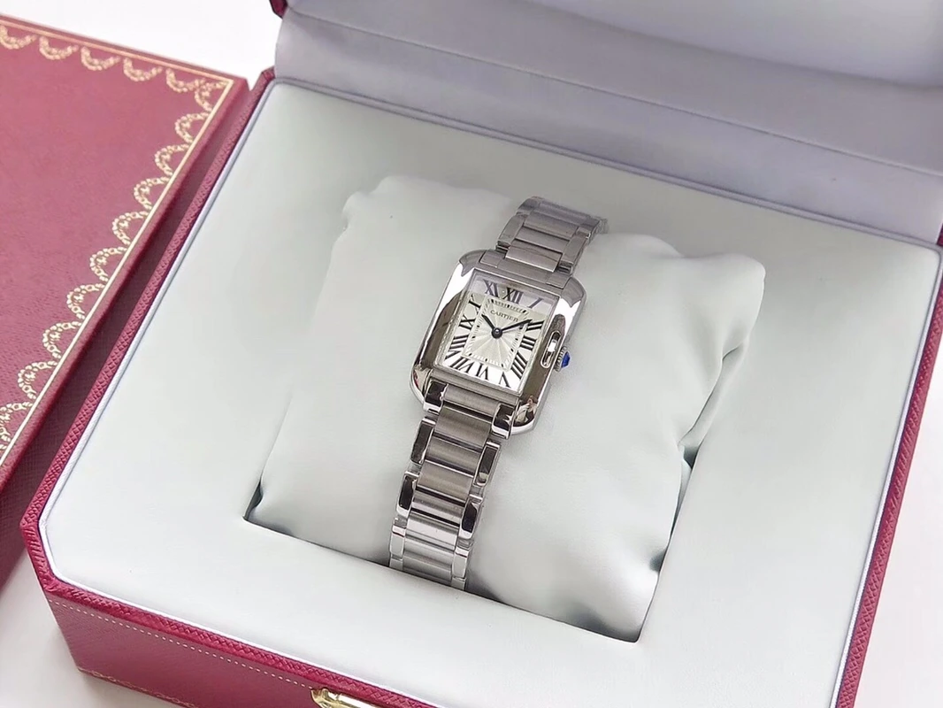 Cartier Tank Anglaise 腕時計