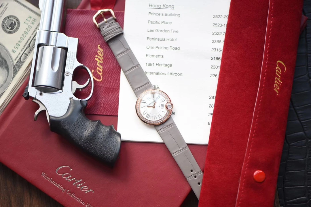 Cartier Ballon Blanc de Cartier 腕時計