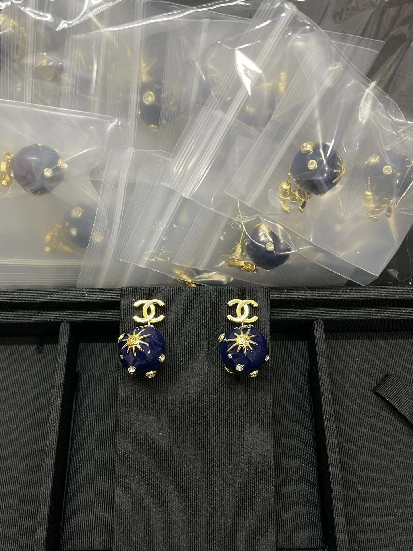 Chanel(シャネル / Chanel)Chanel(シャネル / Chanel)新作深ブループラネット宇宙デザイン双cピアス