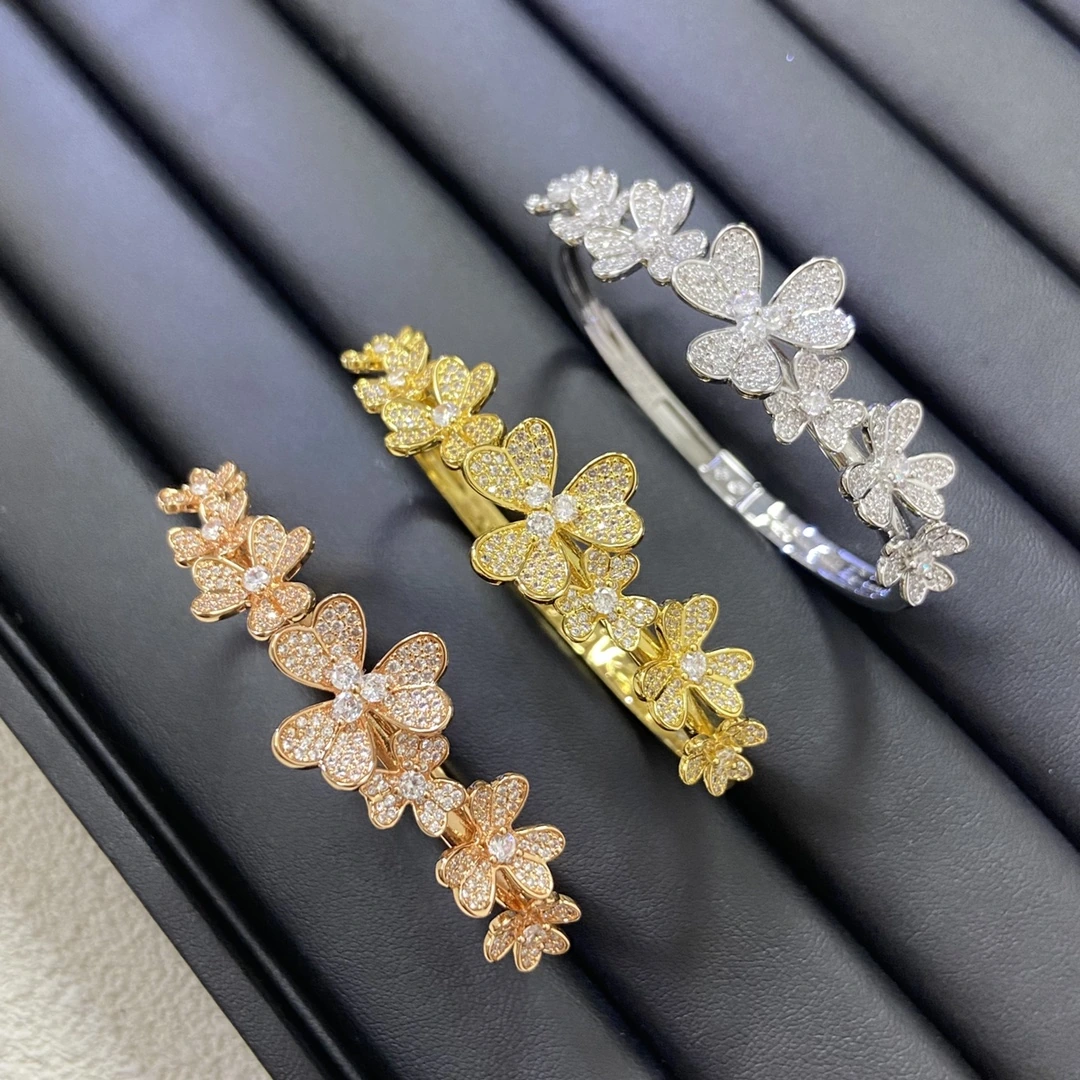 Van Cleef & Arpels(ヴァンクリーフ&アーペル / VCA)ブレスレット 新作多花ダイヤモンド留めブレスレット 品番:FOJ475705