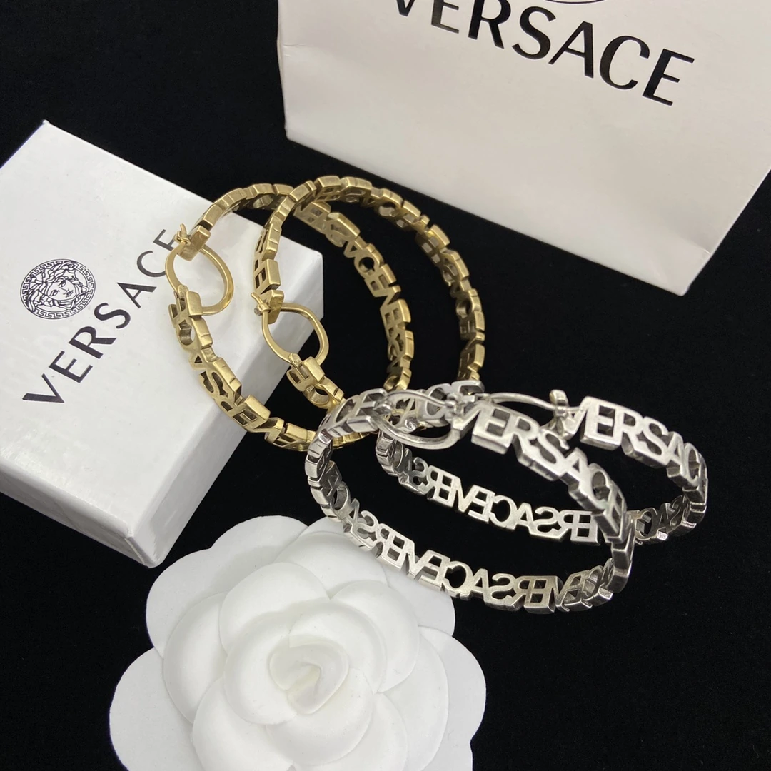 Versace(ヴェルサーチ / Versace)ピアス
