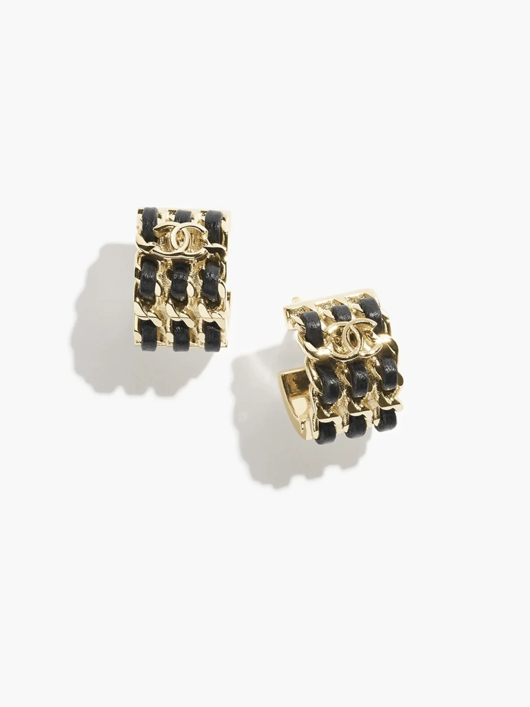 Chanel(シャネル / Chanel)26新作ゴールドブラック穿皮フープピアス