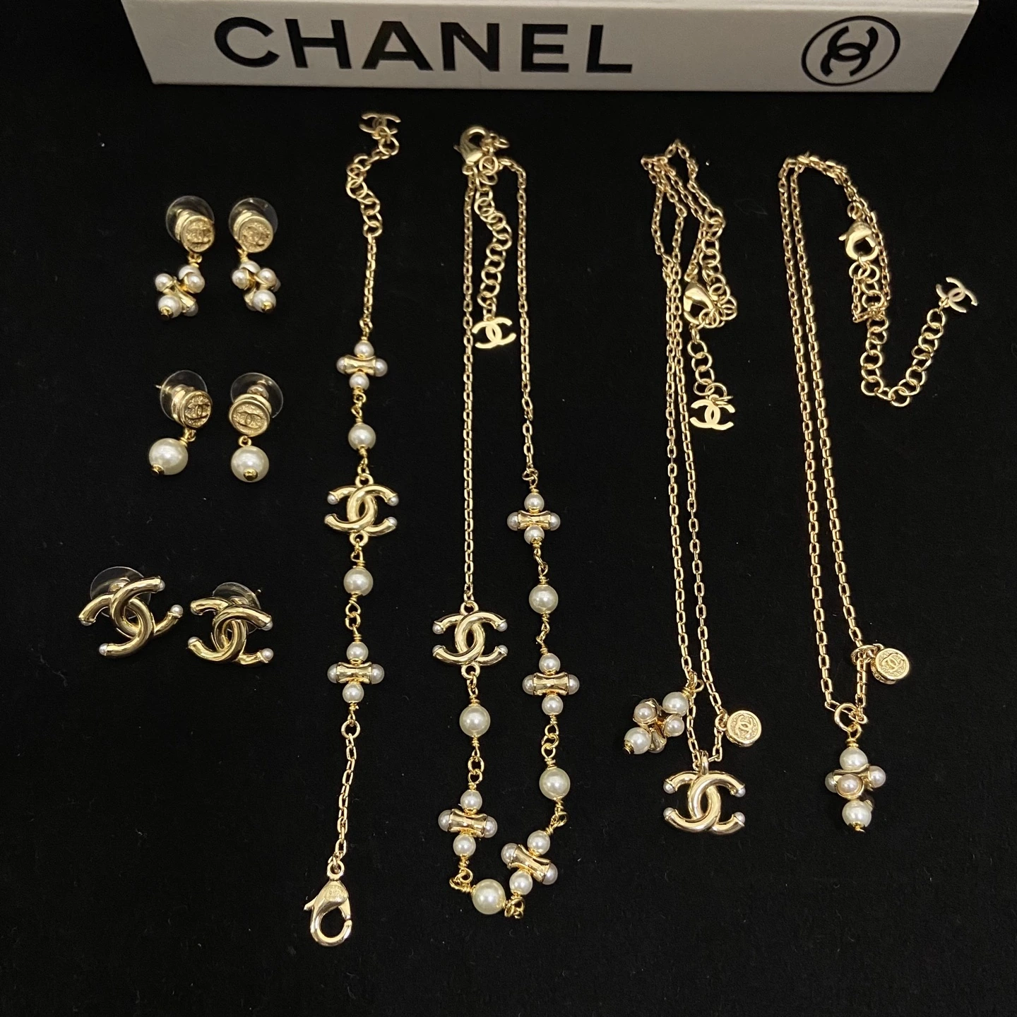 🦢Chanel(シャネル / Chanel)Chanel(シャネル / Chanel)26Pパールラウンドヴィンテージシリーズセット💛~