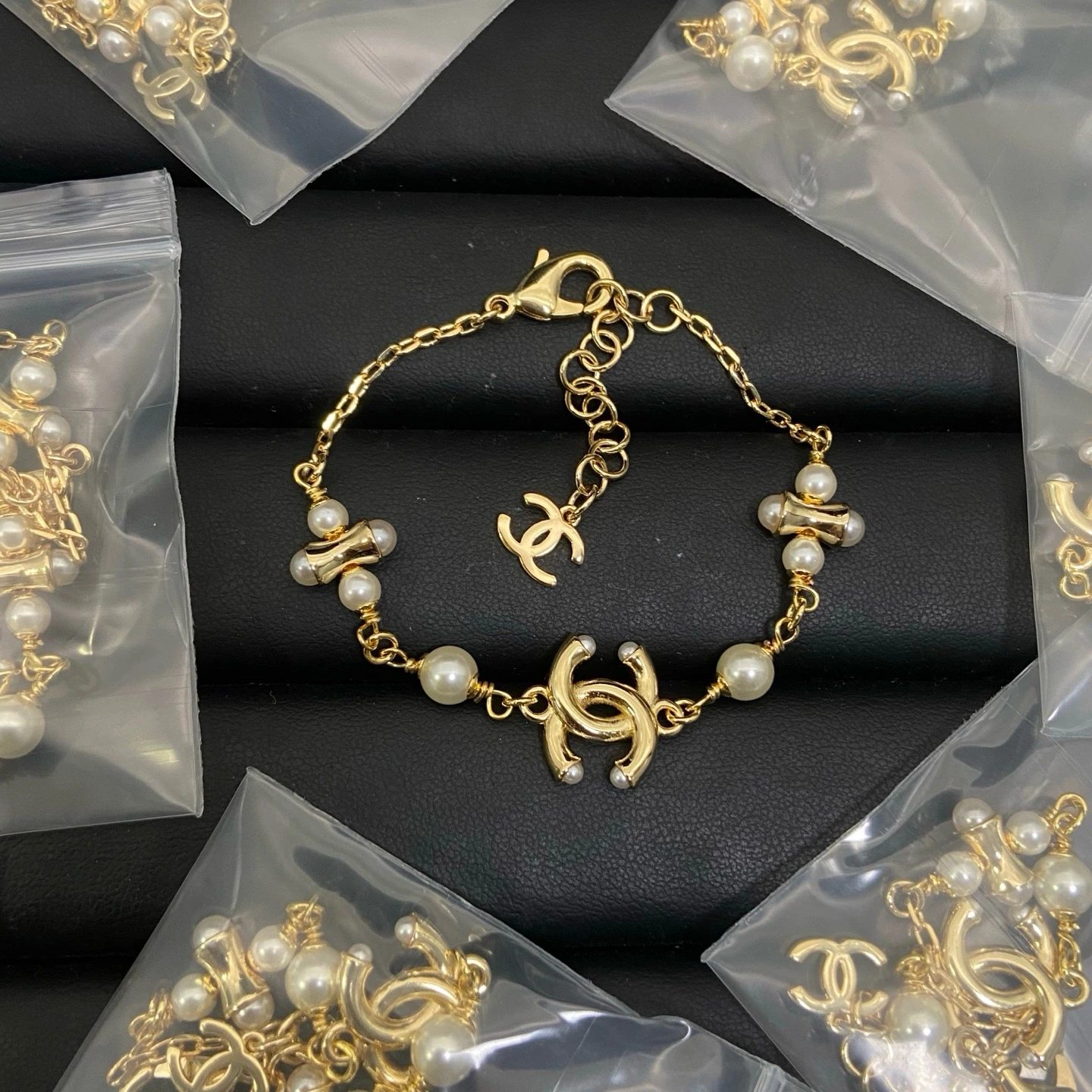 Chanel(シャネル / Chanel)Chanel(シャネル / Chanel)26p双Cパールブレスレット入荷