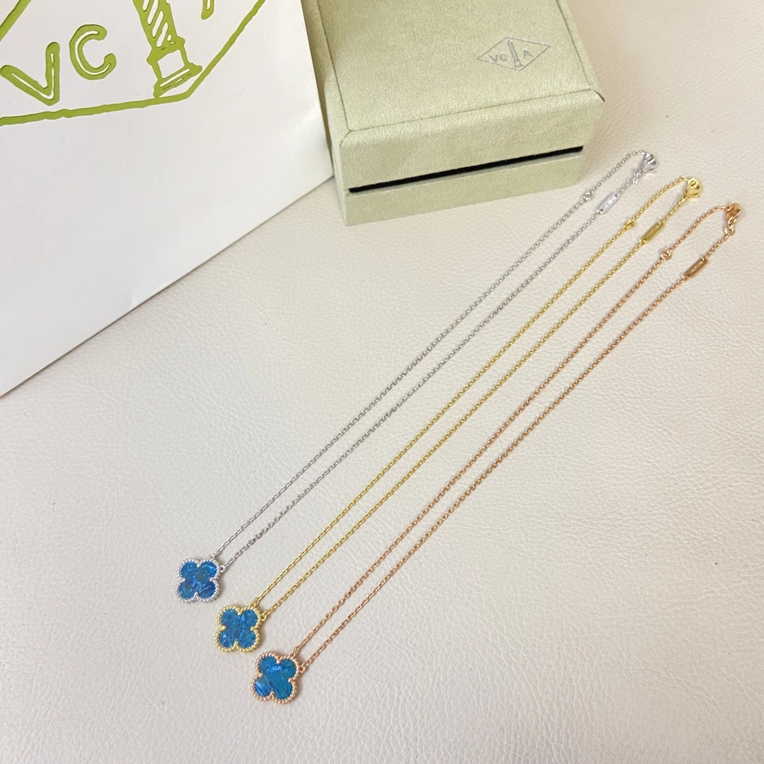 Van Cleef & Arpels(ヴァンクリーフ&アーペル / VCA)ネックレス 新作ピーターグリーンクローバーネックレス