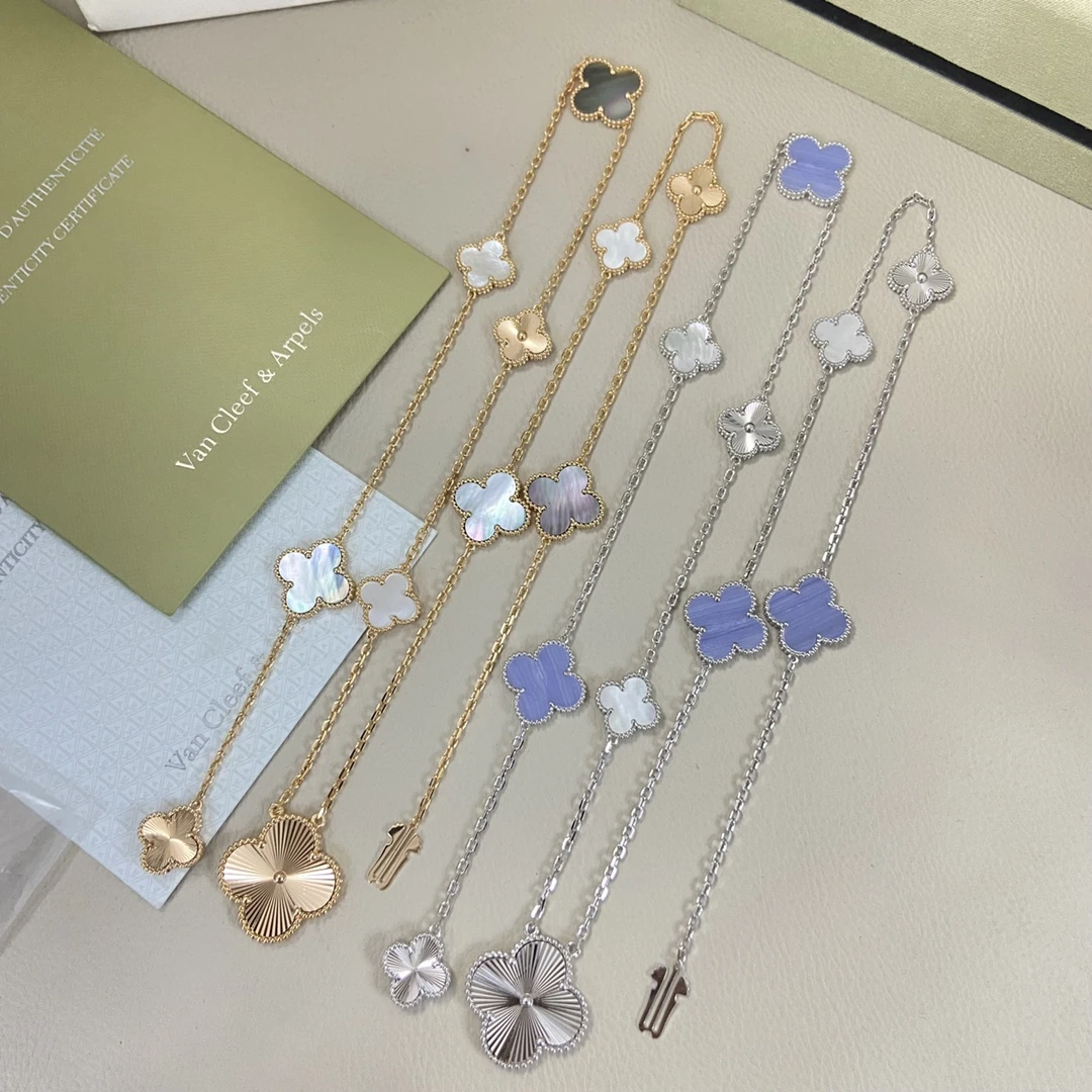 Van Cleef & Arpels(ヴァンクリーフ&アーペル / VCA)ネックレス FKXLM0012-176新作大小十一花ネックレス