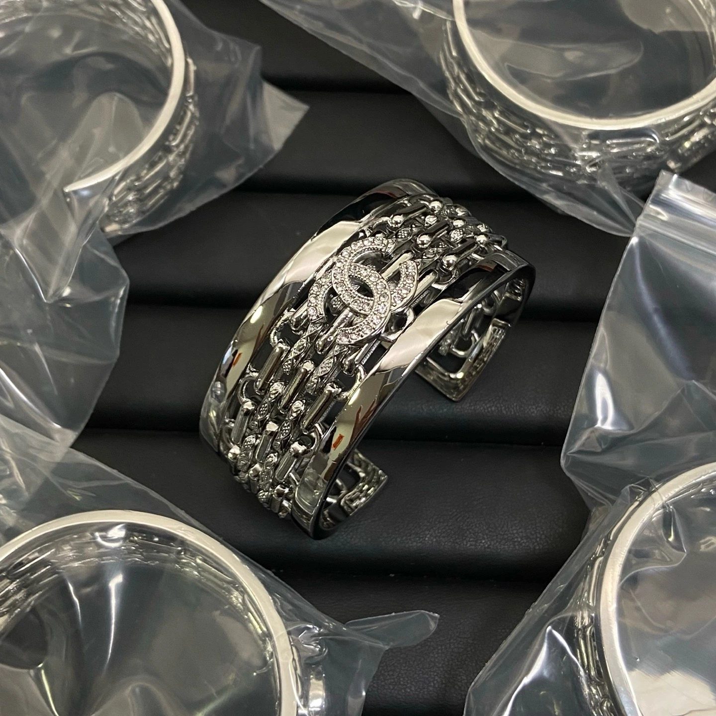 Chanel(シャネル / Chanel)Chanel(シャネル / Chanel)チェーンダブルCブレスレット入荷