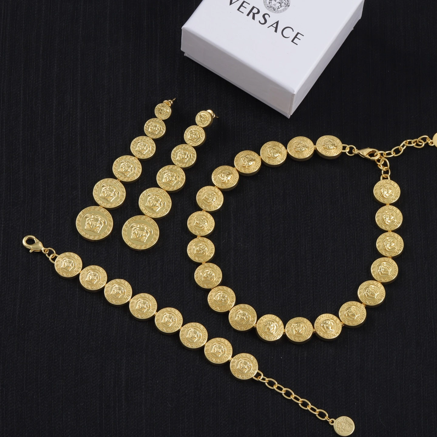 Versace(ヴェルサーチ / Versace) Versace(ヴェルサーチ / Versace)💰ネックレス145ブレスレット95ピアス95 Versace(ヴェルサーチ / Versace)セット