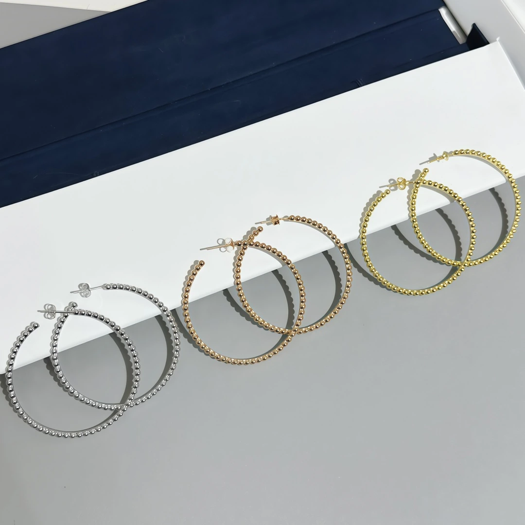 Van Cleef & Arpels(ヴァンクリーフ&アーペル / VCA)ピアス FKEDM0006-048新作鏡面ビーズフープピアス 品番:BFM130288