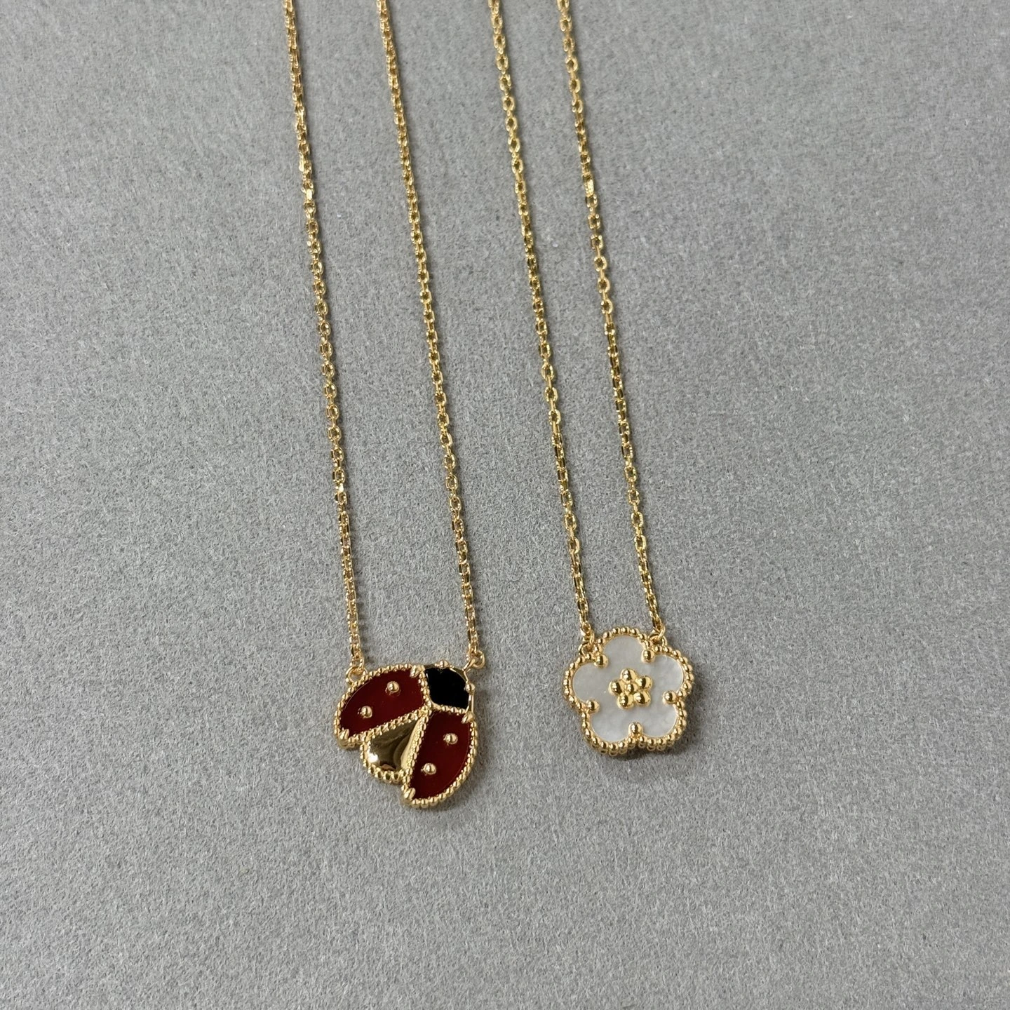 Van Cleef & Arpels(ヴァンクリーフ&アーペル / VCA) 瓢虫ネックレス入荷 梅花ネックレス入荷