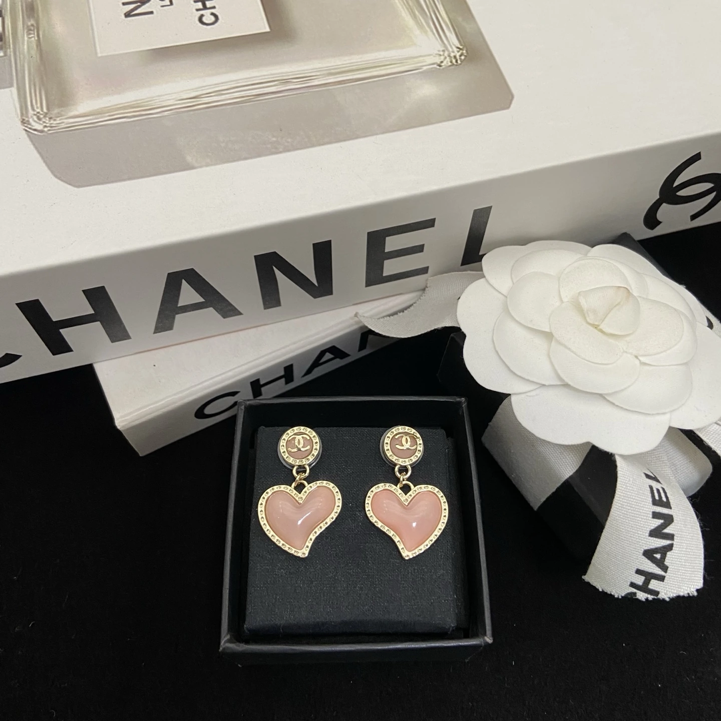 🦢Chanel(シャネル / Chanel)Chanel(シャネル / Chanel)ハートガラスピアス🧡 粉粉少女感氛围~