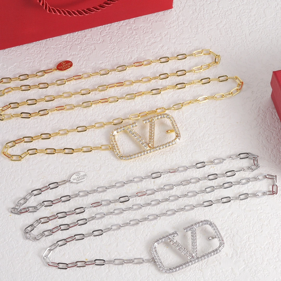 Valentino ネックレス