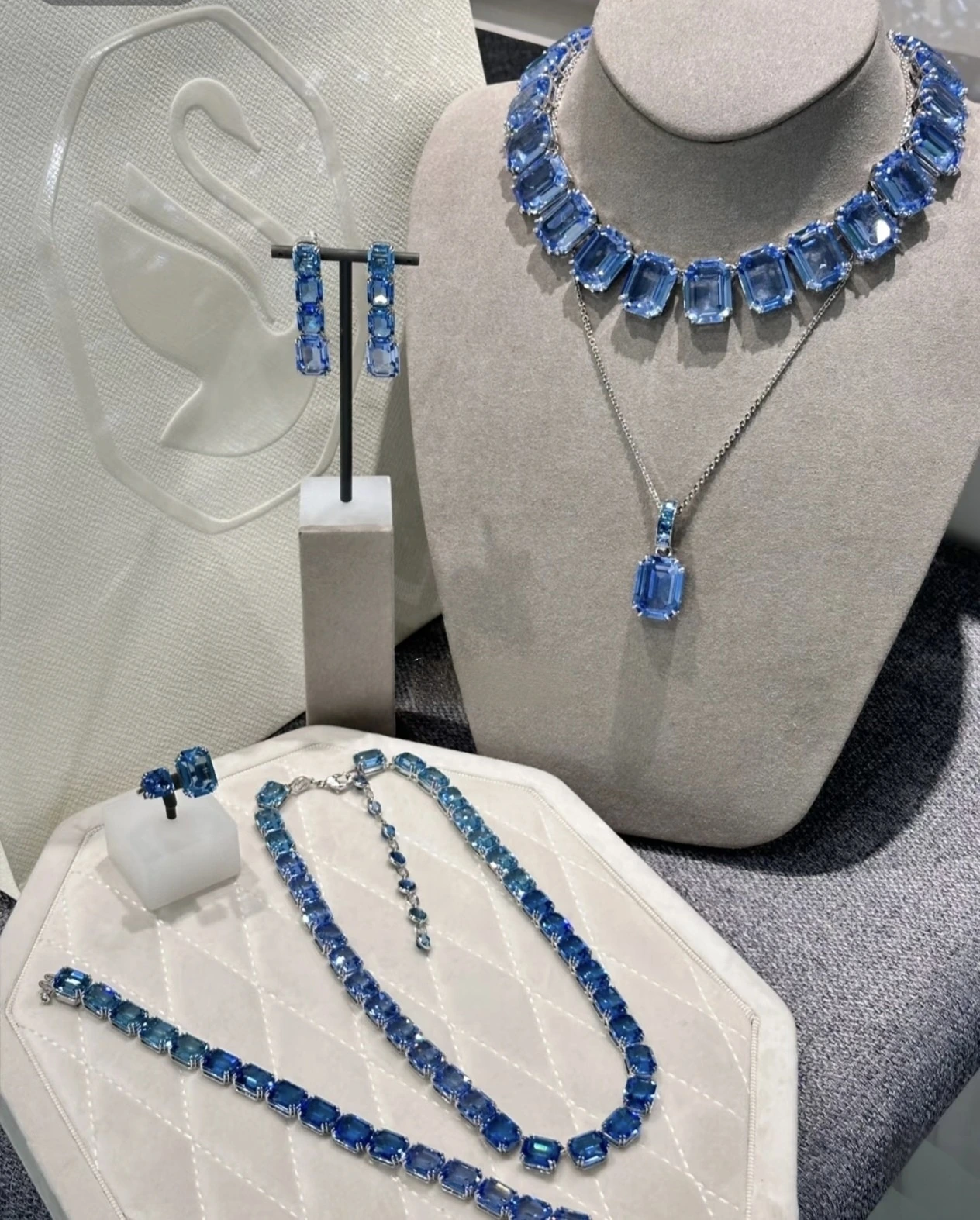 Swarovski(スワロフスキー / Swarovski)セット💙