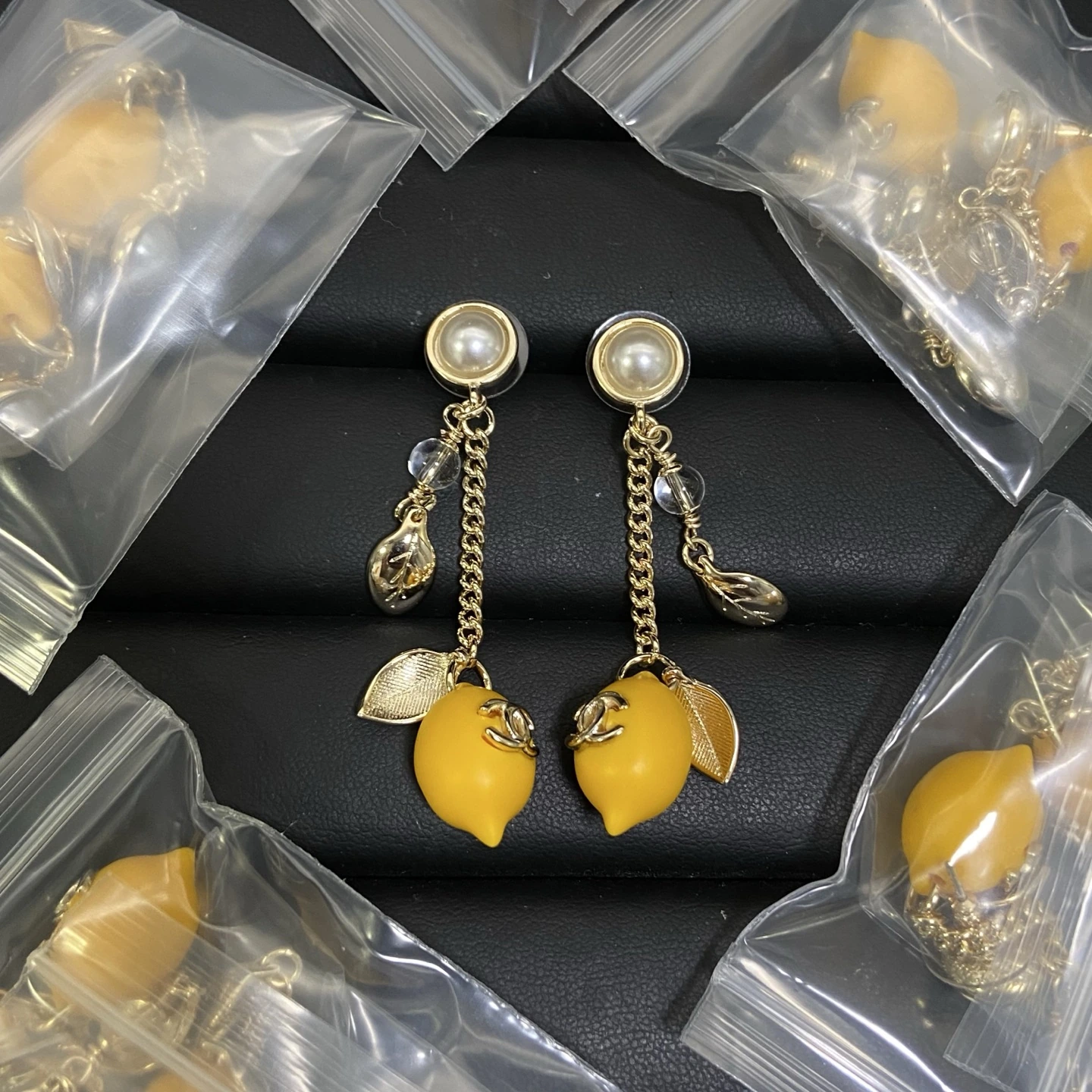 Chanel(シャネル / Chanel)Chanel(シャネル / Chanel)26cレモンタッセルピアス入荷🍋