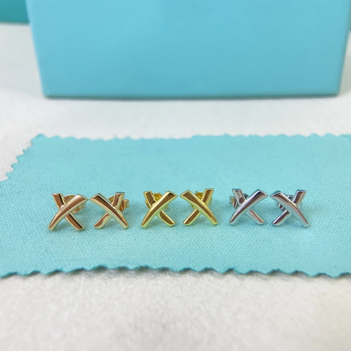 Tiffany(ティファニー / Tiffany)ピアス TFEDH0020-032新作交叉ピアス 品番:BIH023220